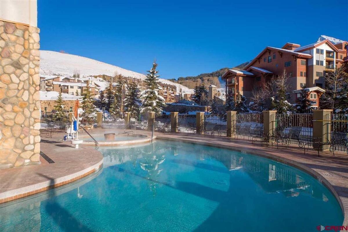 565 Perfect Location With Pool And Hot Tub Holiday home *